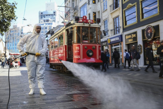 Türkiyədə koronavirus qurbanlarının sayı 4 800-ü ötdü